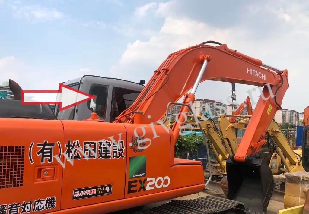 Экскаватор гусеничный Hitachi EX100/120/200/300 5 серии - Стекло правое кузовное возле стрелы, ближе к заднему стеклу (закаленное) 
Номер в каталоге 4369664