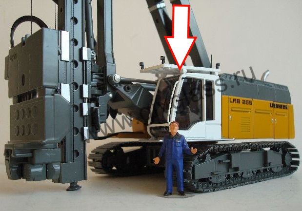 Буровая установка LIEBHERR LRB255 - Стекло кабины верхнее (крыша) (закаленное)

​