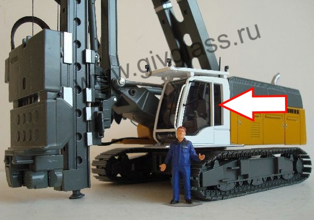Буровая установка LIEBHERR LRB255 - Стекло кузовное левое (закаленное)

​