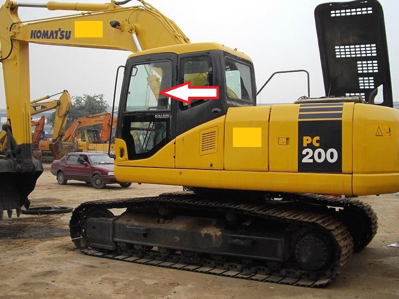 Экскаватор гусеничный Komatsu PC 200-7 | Komatsu PC 220-7 | Komatsu PC 300-7 | Komatsu PC 400-7 | Komatsu PC 750-7 | Komatsu PC 800-7 | ( 7 серия ) - Стекло дверное верхнее (форточка ближе к заднему стеклу)