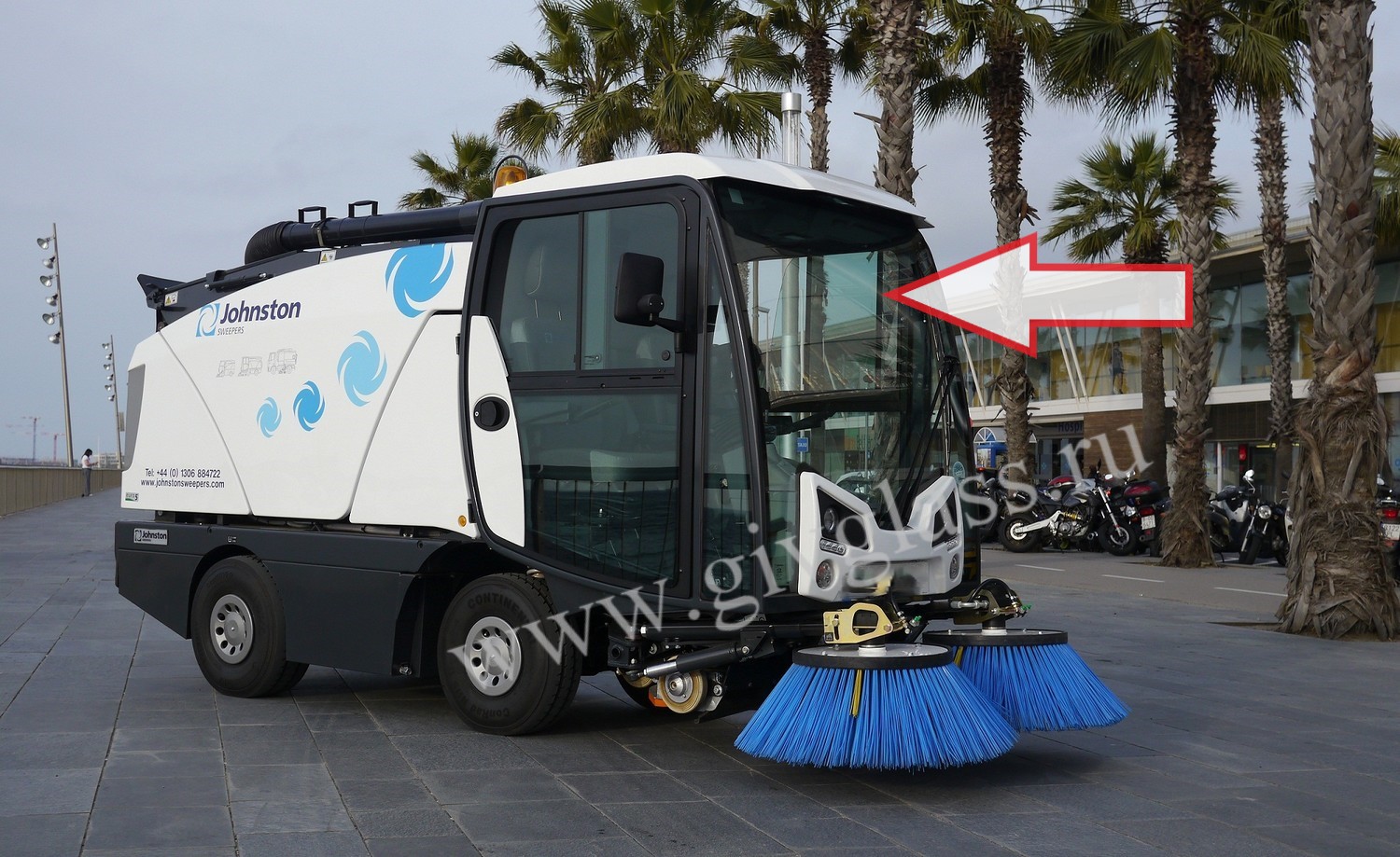 Коммунальная техника Johnston Sweepers C202 / Johnston Cx 202 / Johnston Cn 202 - Стекло лобовое верхнее (триплекс)