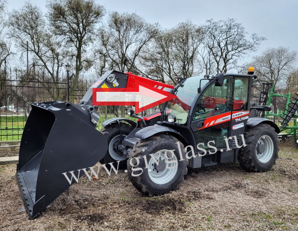 Телескопический погрузчик Massey Ferguson TH7038 - Стекло лобовое (триплекс)