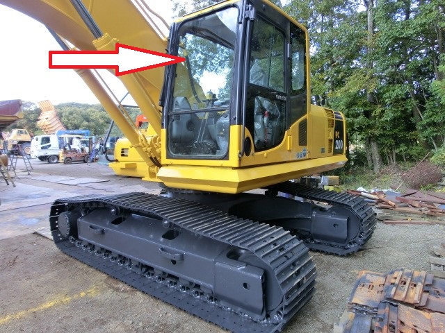 Экскаватор гусеничный Komatsu PC 200-8 | Komatsu PC 220-8 | Komatsu PC 300-8 | Komatsu PC 400-8 | Komatsu PC 750-8 | Komatsu PC 800-8 | ( 8 серия ) - Стекло лобовое верхнее (закаленное)