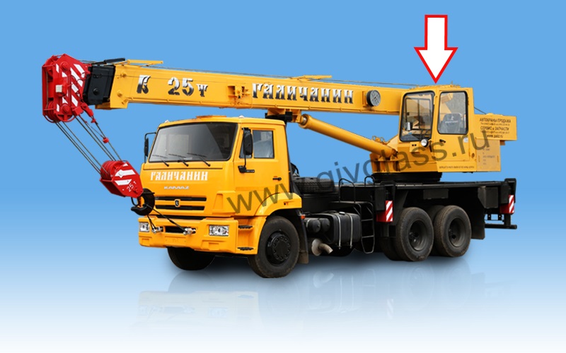 Автокран Галичанин - Стекло люка кабины крановщика,
размер 769 мм * 679мм