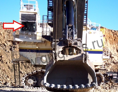 Карьерный экскаватор BUCYRUS 495 HD - Стекло лобовое нижнее(триплекс), толщина 6 мм, размер 2089 мм * 1397 мм