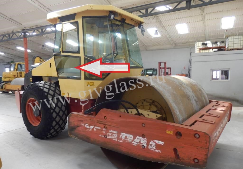 Каток Dynapac CA 280 - Стекло кузовное правое нижнее