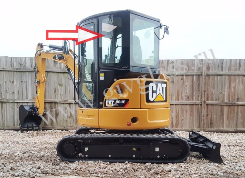 Мини-экскаватор Caterpillar 303.5 DCR - Стекло кузовное левое (закаленное)