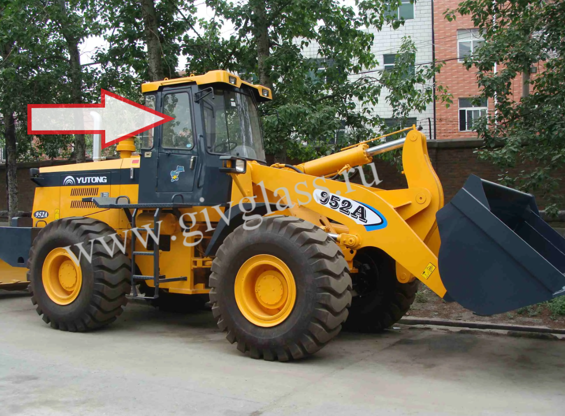Фронтальный погрузчик Yutong 931 A/952 A  - Стекло дверное правое (закалённое)