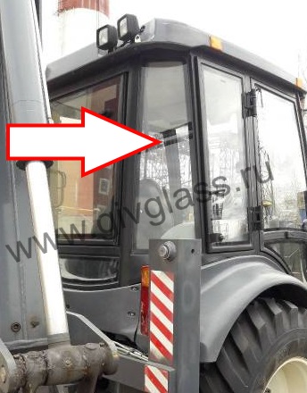 Экскаватор-погрузчик TEREX TLB 815 - Cтекло кузовное правое задняя часть,

№ 1TJ0209M1