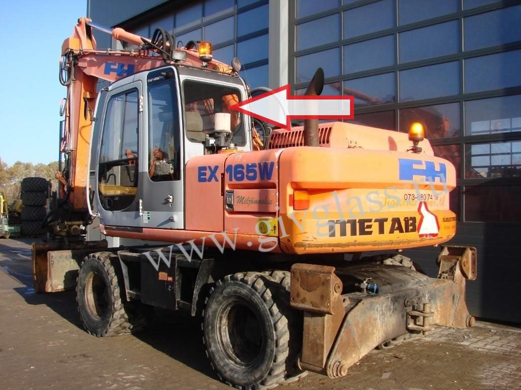 Экскаватор гусеничный Fiat Hitachi ex 165/255/355 5 серии - Стекло заднее (закаленное)
