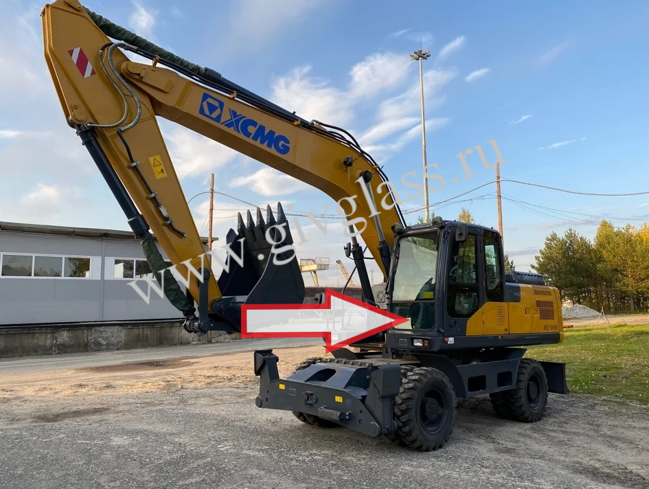Гусеничный экскаватор XCMG XE210WB  - Стекло лобовое нижнее (закаленное)