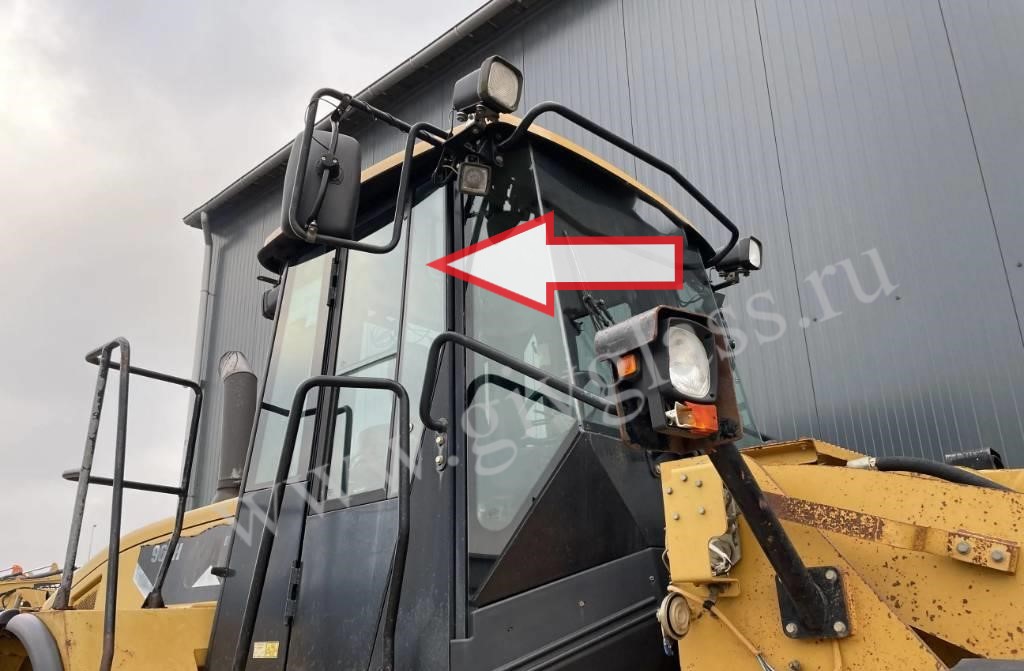 Фронтальный погрузчик Caterpillar 950/962/963/966/972 - Стекло дверное правое глухое (закаленное)