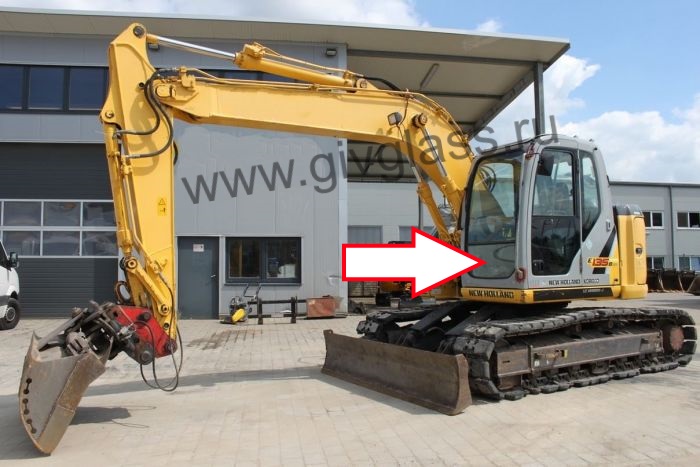Экскаватор гусеничный New Holland E 135 B SR - Стекло лобовое нижнее (закаленное) 