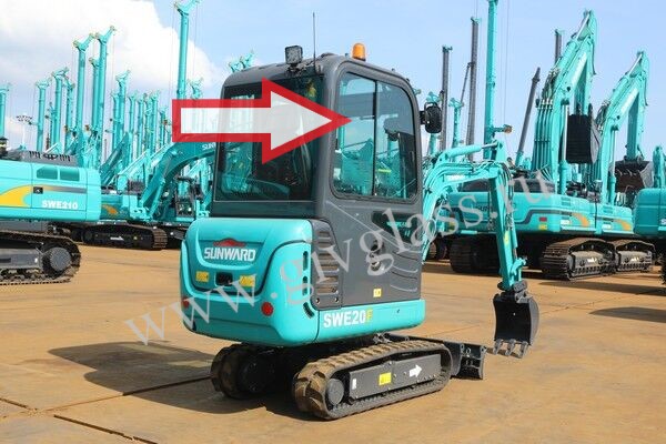 Мини-экскаватор Sunward SWE 20 F  - Стекло правое ближе к заднему стеклу