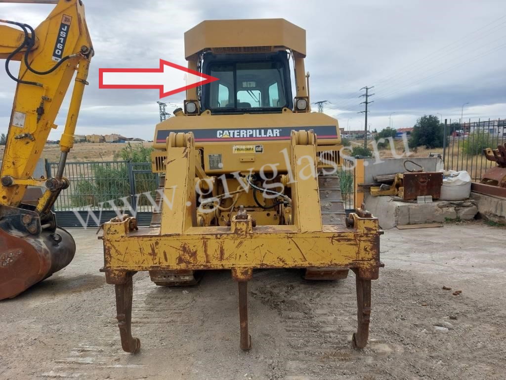 Бульдозер Caterpillar D7R - Стекло заднее подвижная форточка (закаленное)