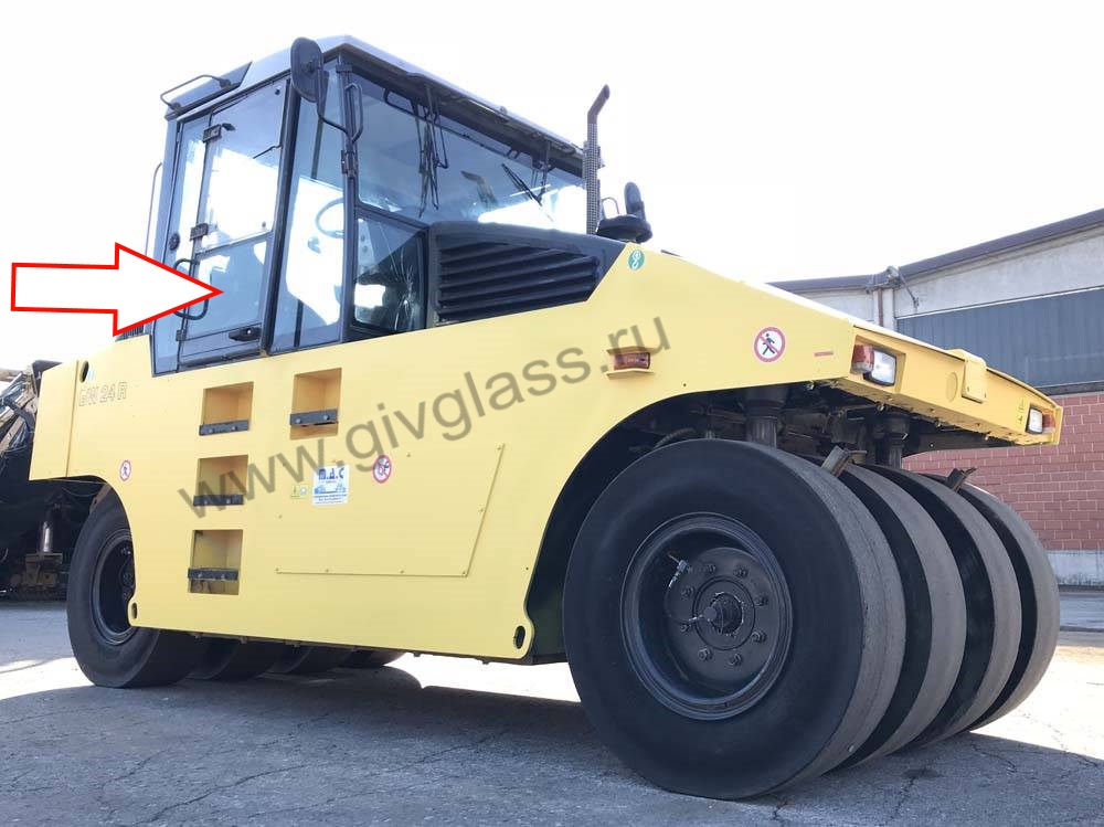 Пневмоколесный каток BOMAG BW 24 R - Стекло дверное нижнее правое  (триплекс)