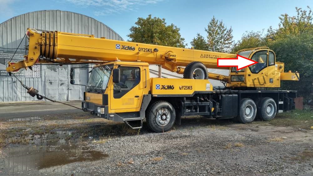 Автокран XCMG QY25K5 - Стекло дверное кабины крановщика  (закаленное) 